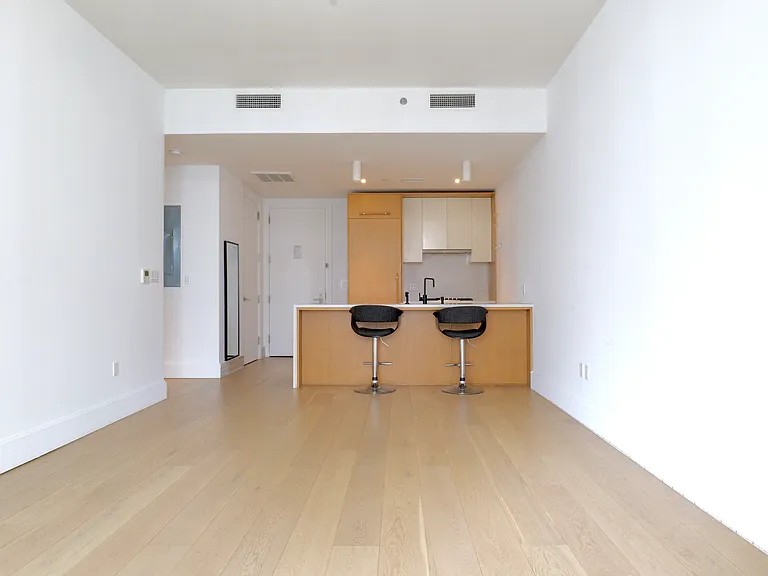 2218 Jackson Ave #1006 — Photo 1