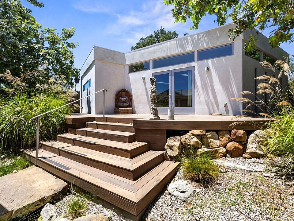 1st image of 410 W Ojai Ave