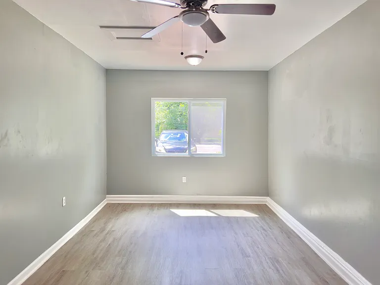 410 N Elizabeth Ave — Photo 19