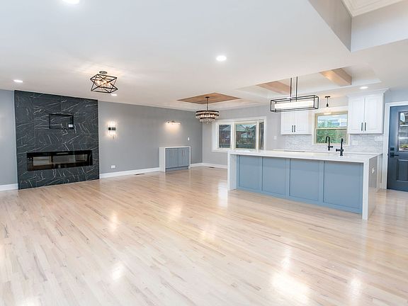 4th image of 1216 Park Dr