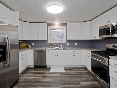 56 Edward St, Agawam, MA, 01001