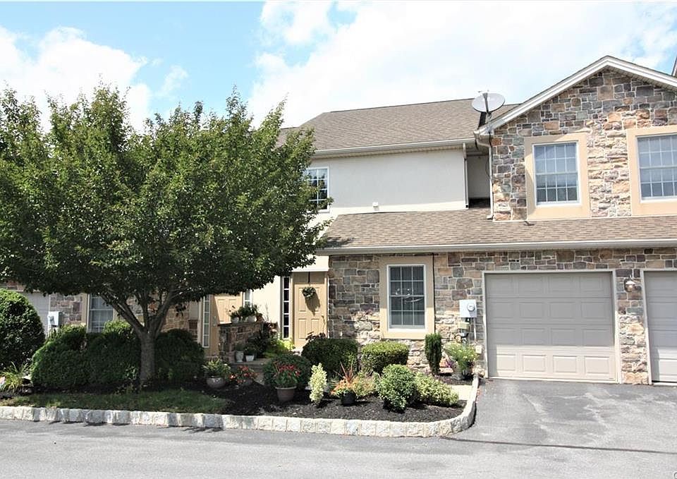 1st image of 13 Holly Ct