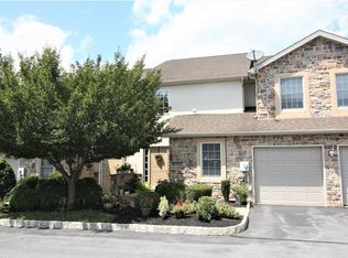 13 Holly Ct, Easton, PA 18040
