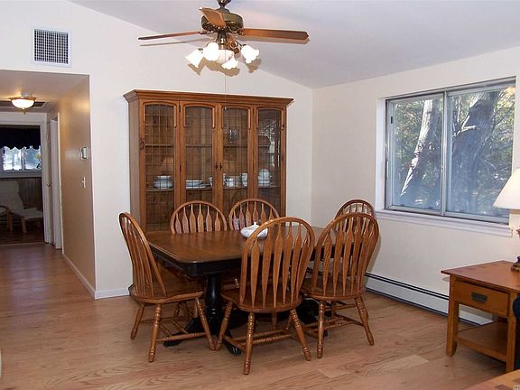 3rd image of 481 Lockwood Dr