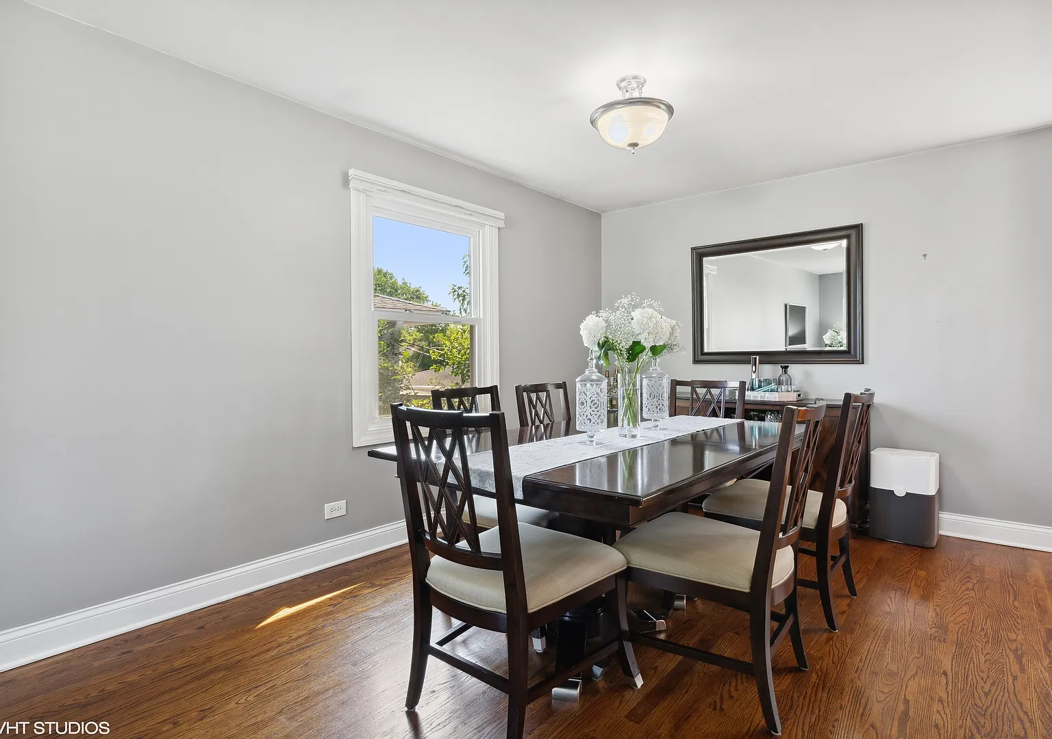 4 bed, 2067 sqft, $3,500 — Photo 4