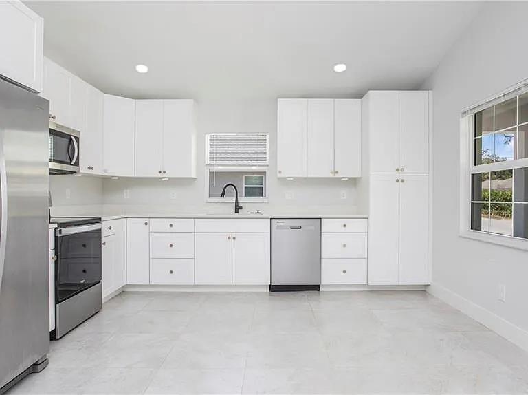 27310 Dortch Ave — Photo 10