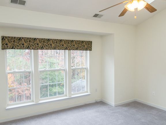 3rd image of 2851 Queensland Dr #2851