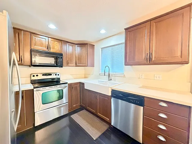 20628 NE 75th Pl — Photo 9