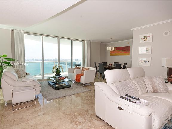 3rd image of 1800 N Bayshore Dr APT 2501