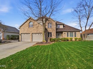 2118 S Lake Ct, Findlay, OH