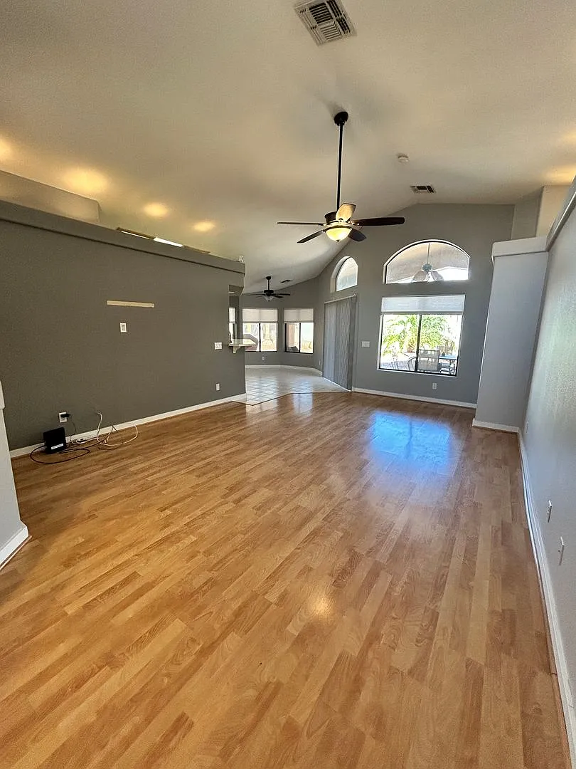 Unfurnished Home! — Photo 4