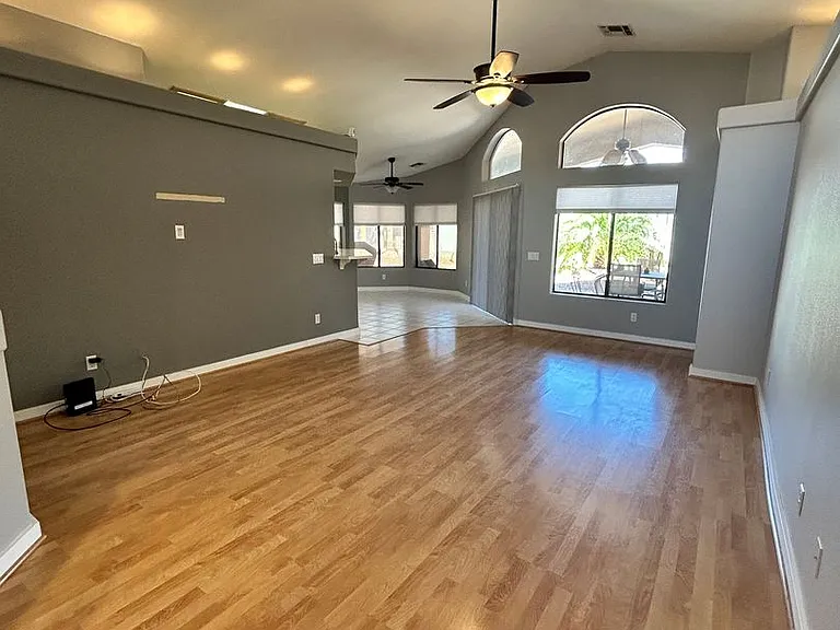 2413 Jacob Row — Photo 4