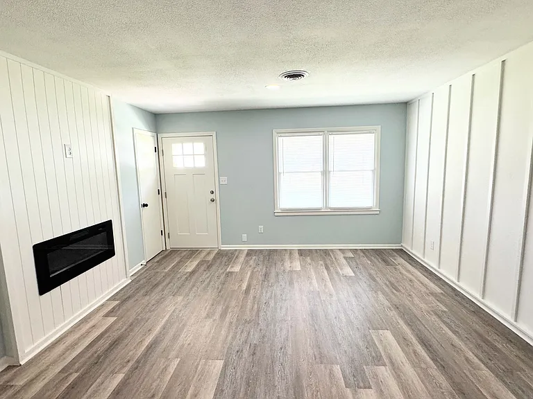 4213 Peachtree Ave — Photo 8