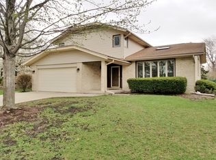 932 Lancaster Ave, Downers Grove, IL 60516