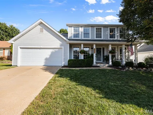 831 Spring Crest Dr, Fenton, MO 63026