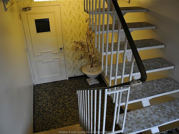 3rd image of 3044 Sandwich St #302
