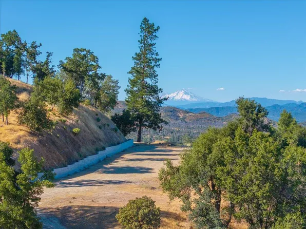 8450 Crown Way, Redding, CA 96001