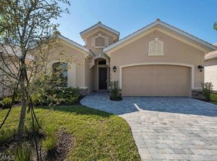 1514 Serrano Cir, Naples, FL 34105