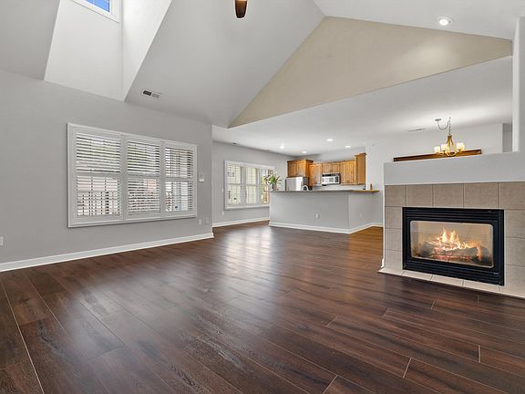 3rd image of 7937 Williamsburg Ct Unit 201