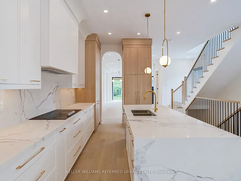 39 Wesley Ave — Photo 21