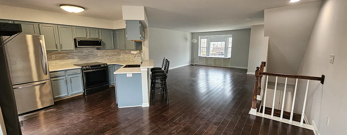 2nd floor - 2001 Pinecroft Ct