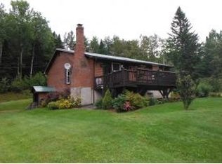 466 Old County Rd N, Waterford, VT 05819