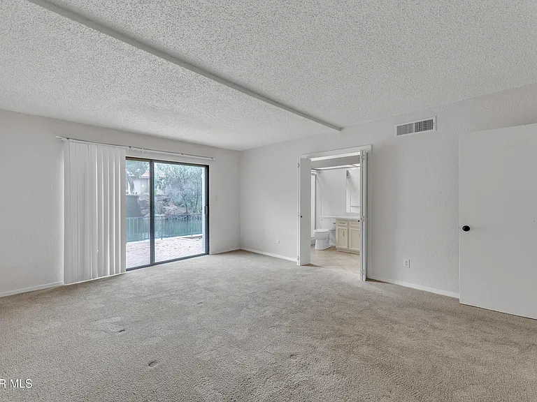 620 Lakeway Dr — Photo 34