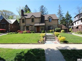 18151 Aberdeen Rd, Jamaica, NY 11432