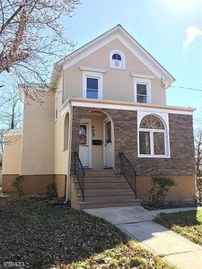 405 W 4th Ave, Roselle, NJ, 07203