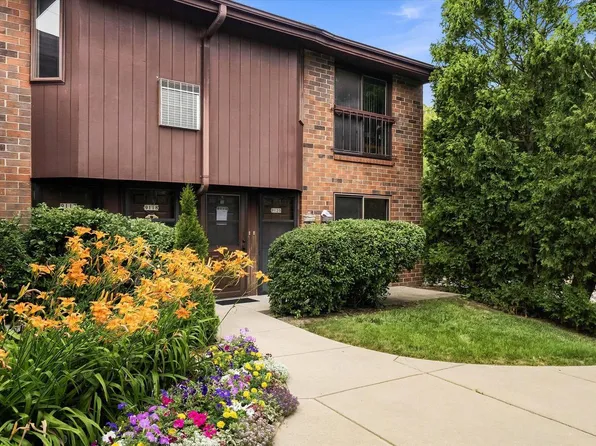 9120 N Park Plaza COURT #9120, Brown Deer, WI 53223