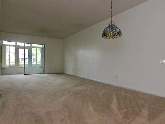 4th image of 1420 Oakhill Dr #101