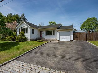 7 Wicks Rd, East Northport, NY 11731