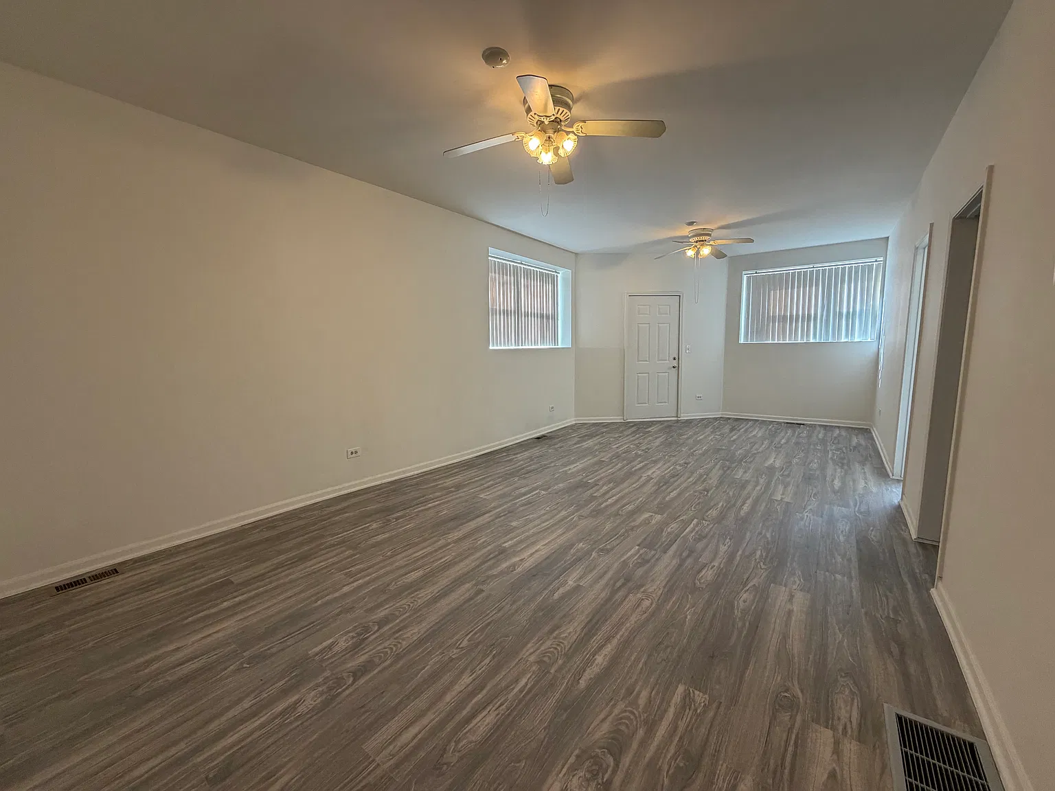 2 bed, 900 sqft, $1,450 — Photo 4