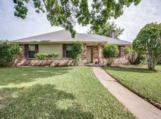 825 Gageway Dr, Mesquite, TX 75150