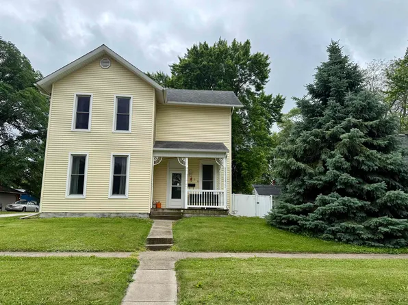 408 4th Ave E, Oskaloosa, IA 52577