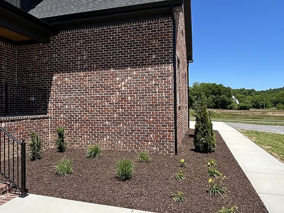 4th image of 6595 Greenvale Rd