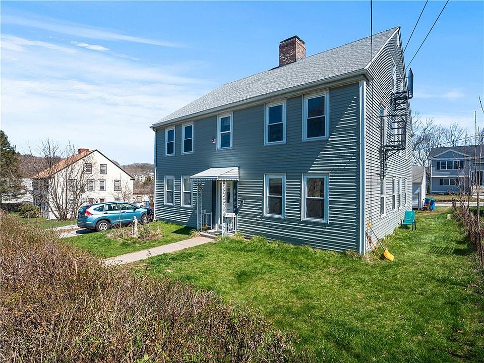 40 Main St, Manville, RI 02838 Zillow