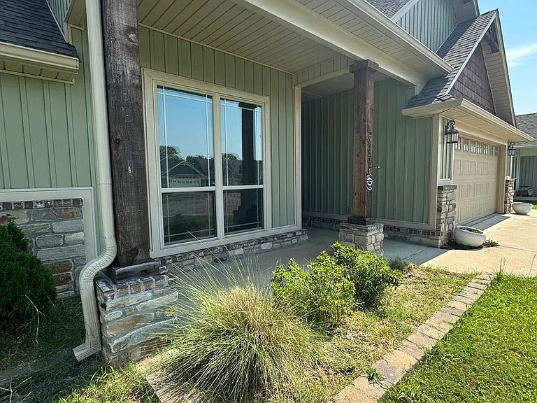 1505 Northridge Dr E — Photo 3