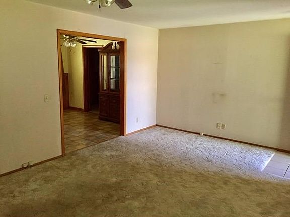 4th image of 508 Arbell St