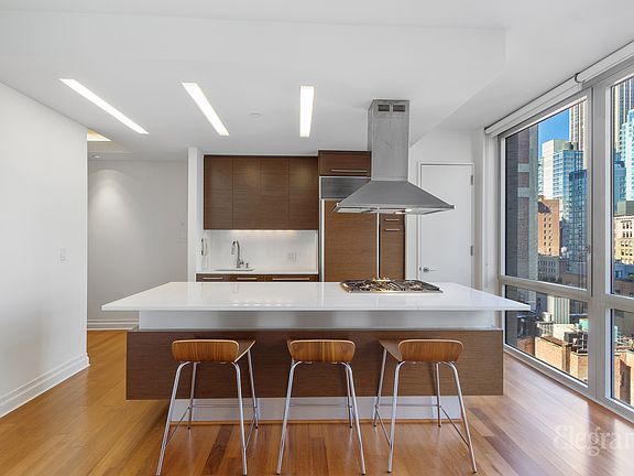 3rd image of 39 E 29th St #19-D