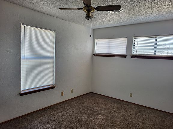 3rd image of 7804 E 15th Ct S