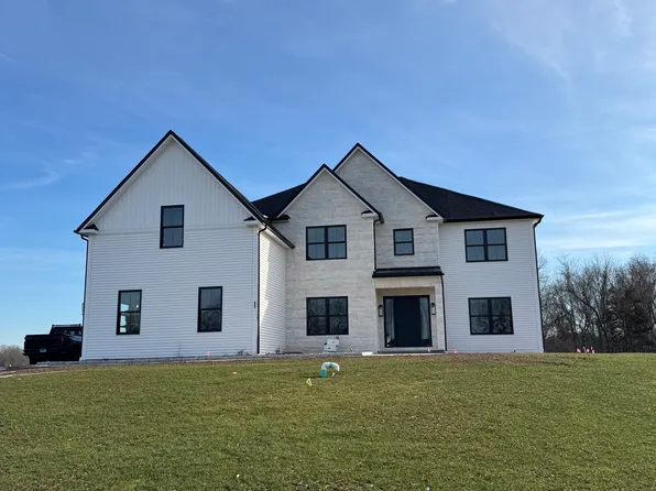 11 Empire Court #18, Cheshire, CT 06410