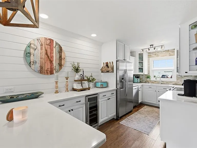 4751 Coquina Key Dr SE — Photo 8