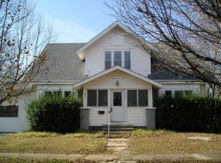 1805 Chouteau Ave, Baxter Springs, KS 66713