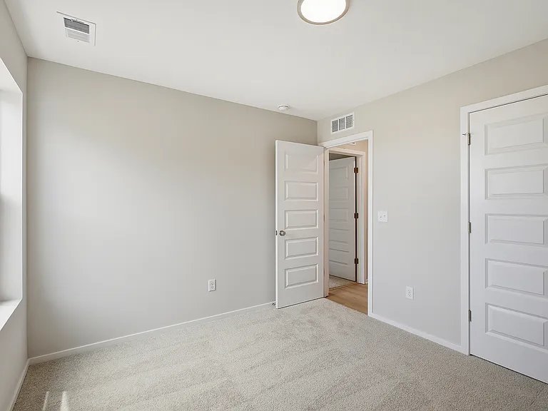 1424 SE Vantage Point Dr — Photo 26