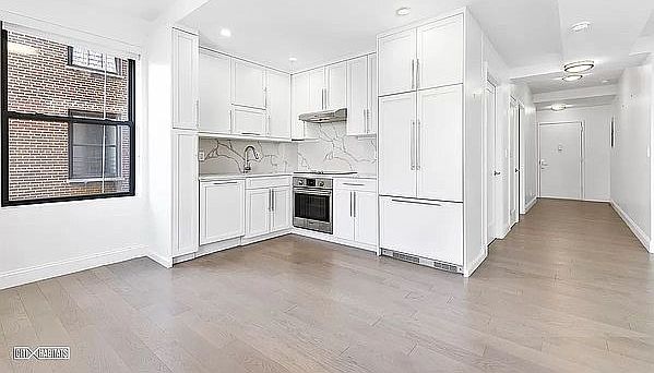 1st image of 915 W End Ave APT 1005