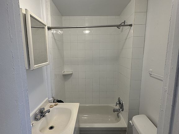 5th image of 318 Cooper St #15