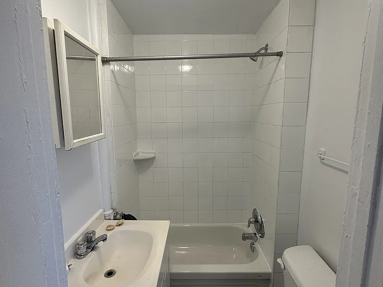 318 Cooper St #15 — Photo 5