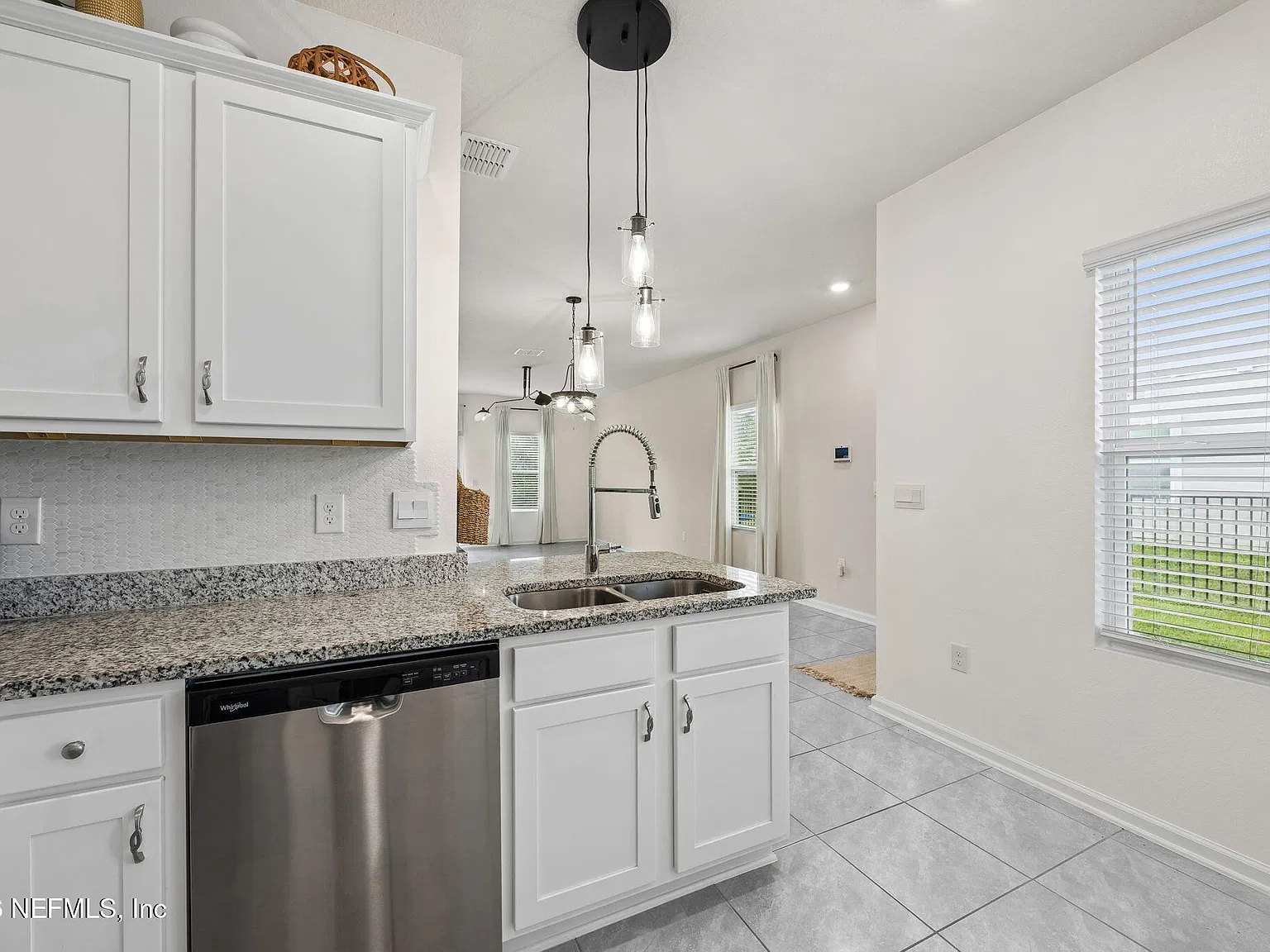 3 bed, 2.5 bath, 1502 sqft, $2,150 — Photo 3