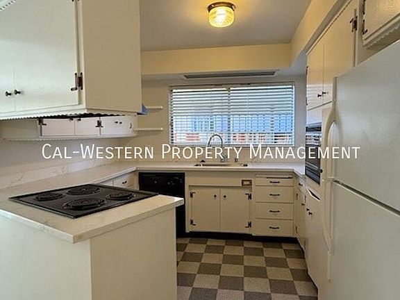 3rd image of 1328 Whitegate Ave